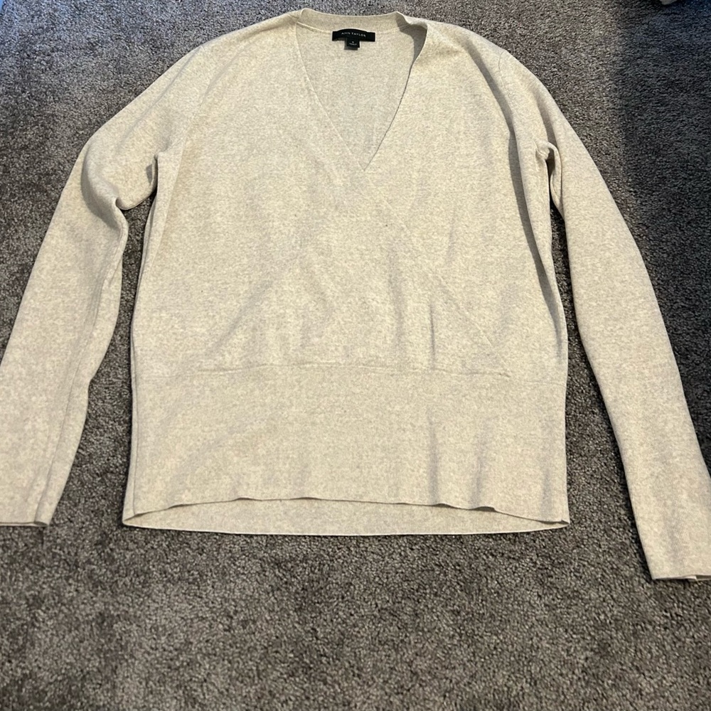 Ann Taylor, medium, beige cross v-neck sweater